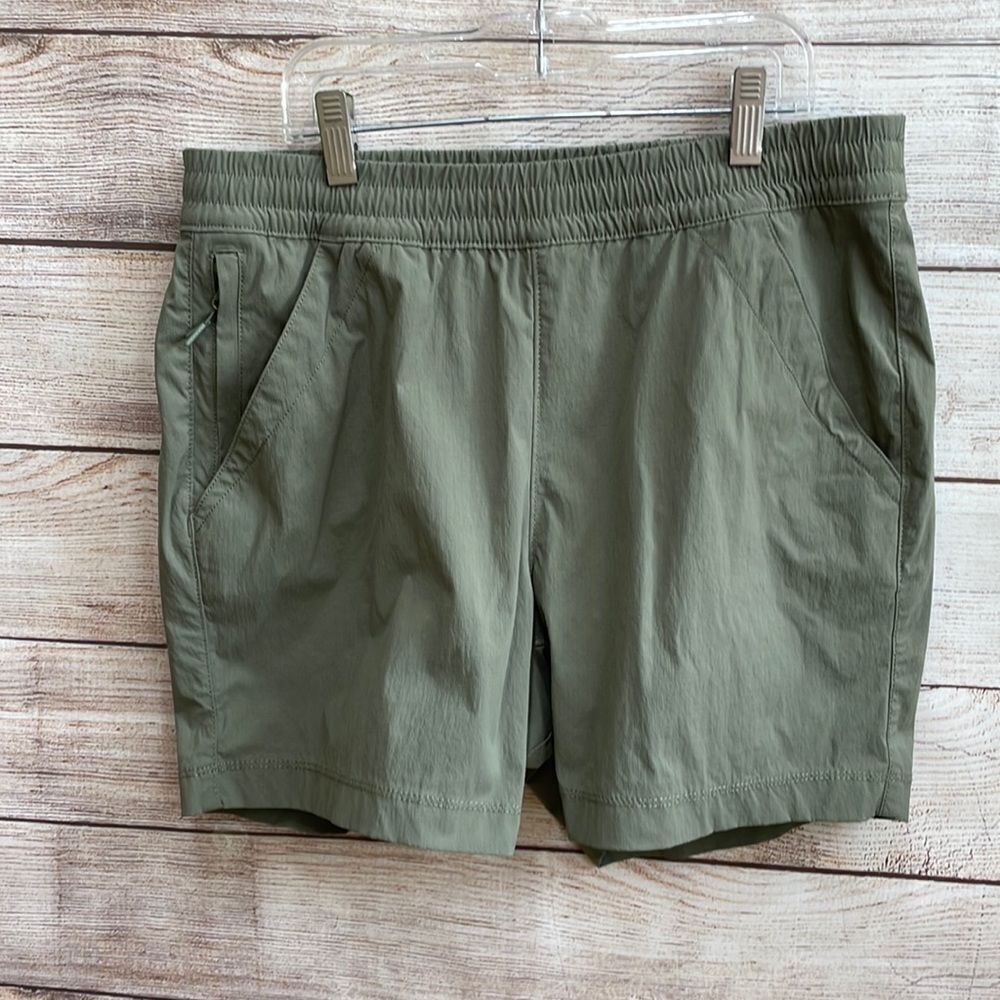 ALASKAN HARDGEAR BY DULUTH TRADING CO GREEN SHORTS